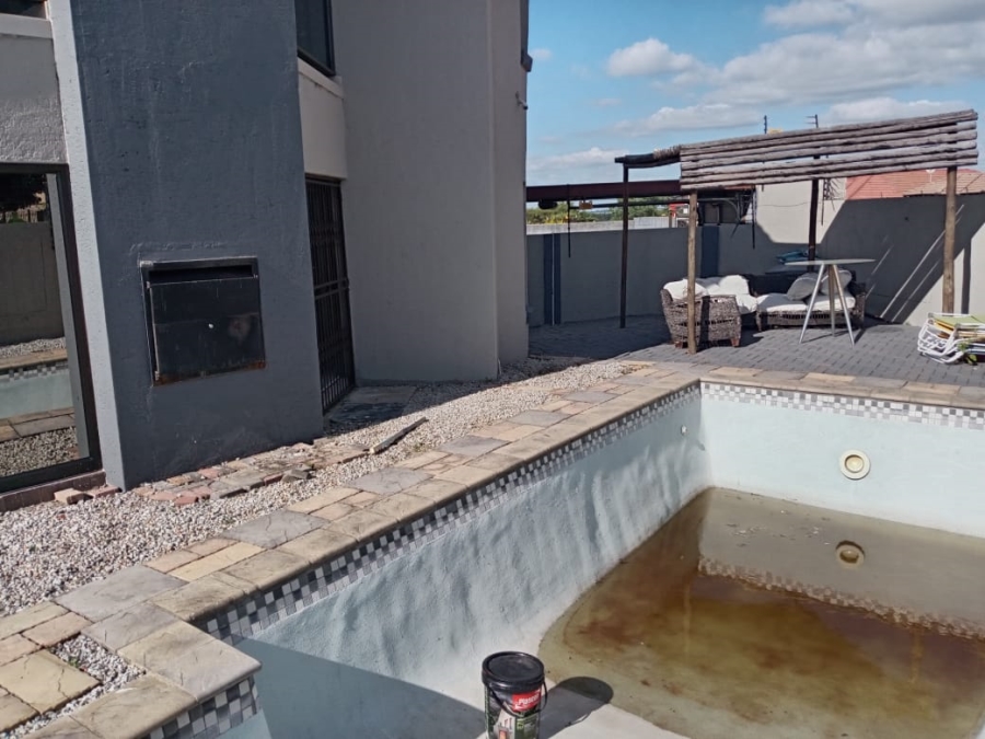 4 Bedroom Property for Sale in Mahlako-A-Phahla Gardens Limpopo