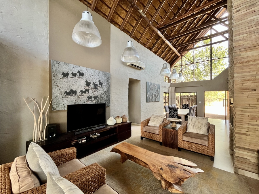 8 Bedroom Property for Sale in Zebula Golf Estate Limpopo