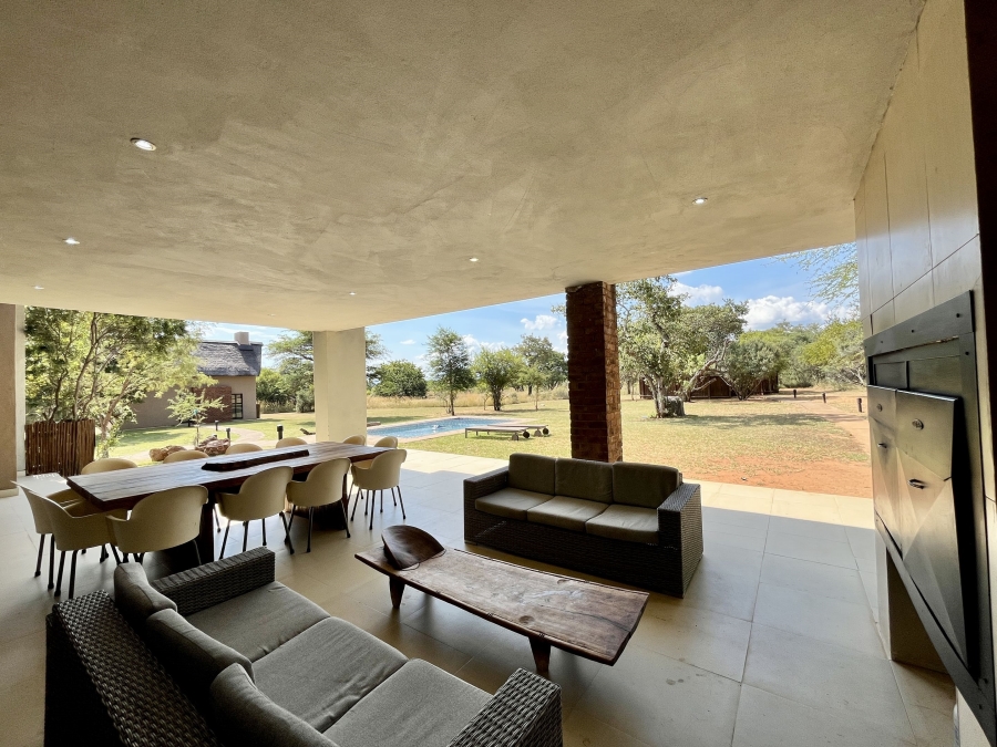 8 Bedroom Property for Sale in Zebula Golf Estate Limpopo
