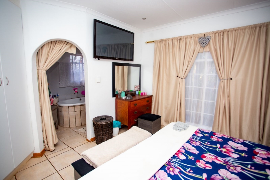 3 Bedroom Property for Sale in Chroompark Limpopo