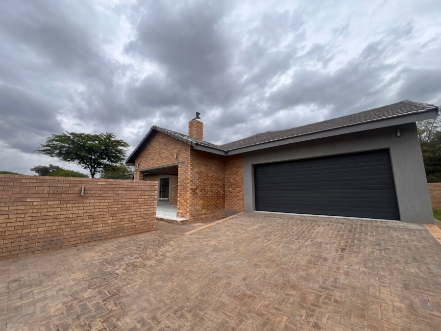 To Let 3 Bedroom Property for Rent in Chroompark Limpopo