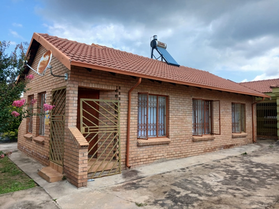 5 Bedroom Property for Sale in Ivy Park Limpopo