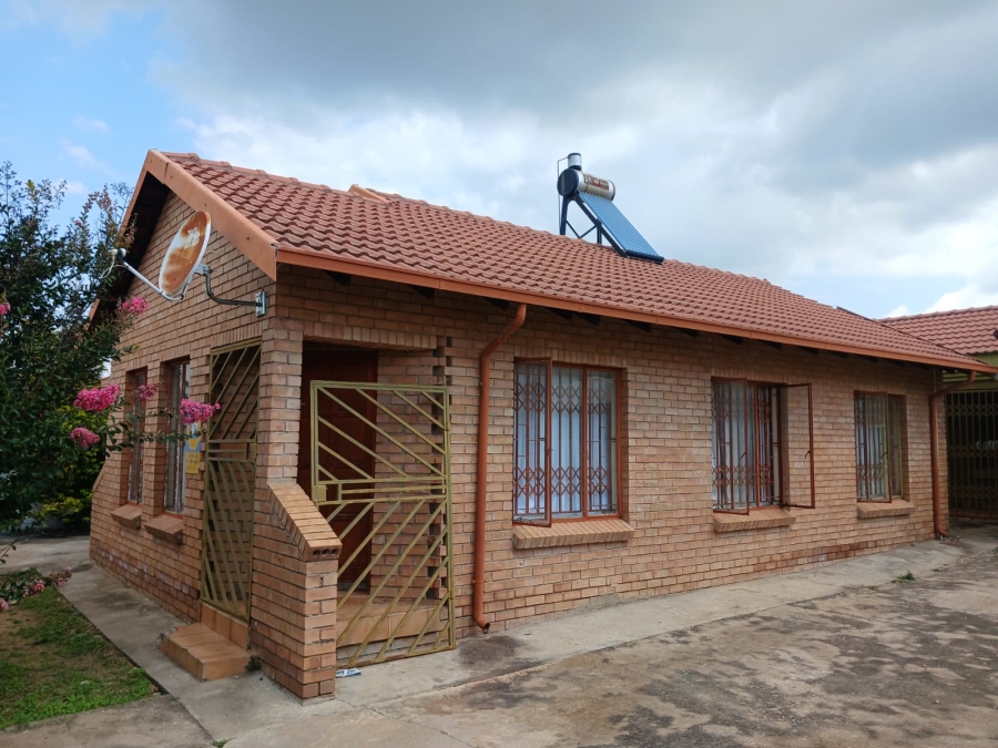 5 Bedroom Property for Sale in Ivy Park Limpopo