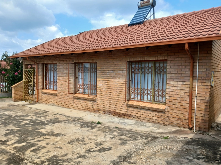 5 Bedroom Property for Sale in Ivy Park Limpopo