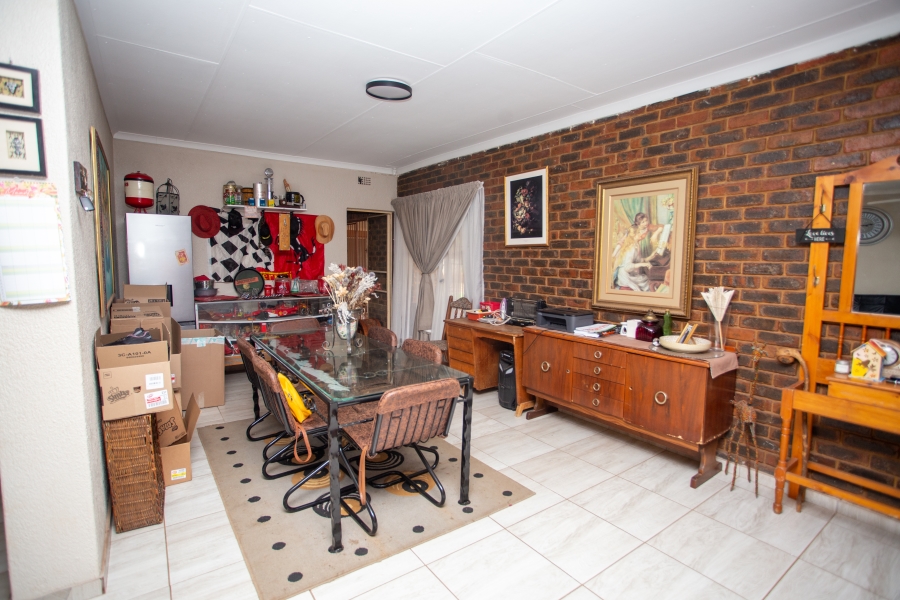 4 Bedroom Property for Sale in Chroompark Limpopo