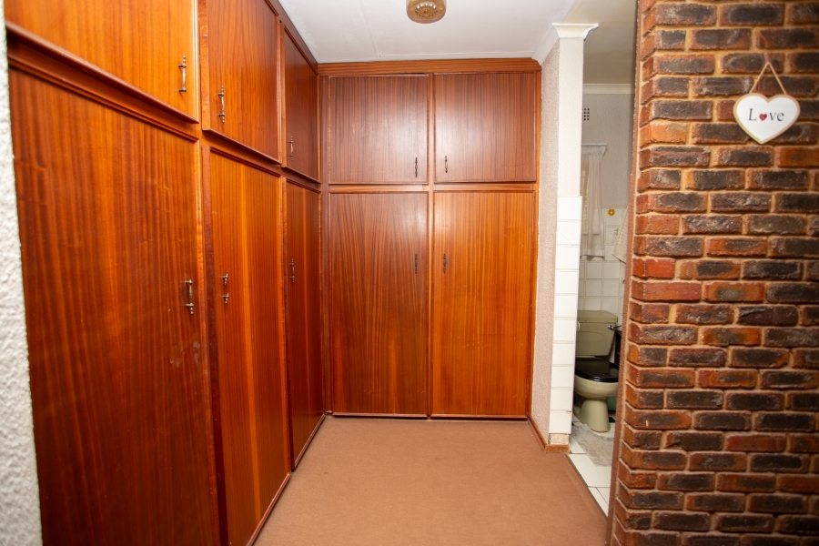 4 Bedroom Property for Sale in Chroompark Limpopo