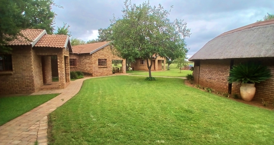 9 Bedroom Property for Sale in Dwaalboom Limpopo
