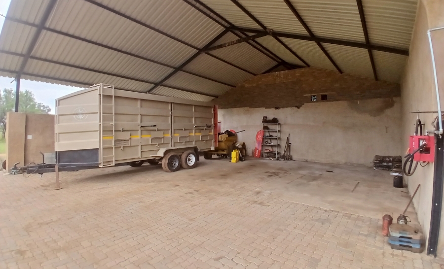 9 Bedroom Property for Sale in Dwaalboom Limpopo