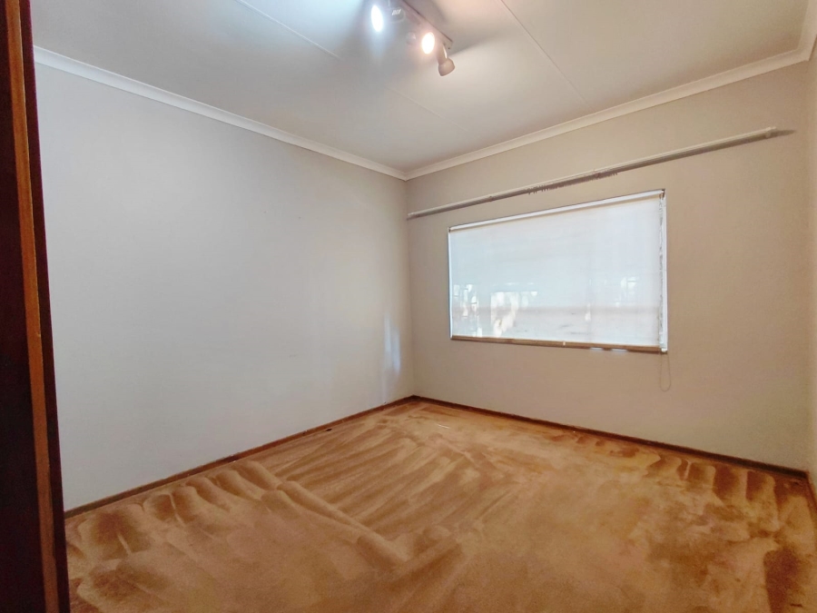 4 Bedroom Property for Sale in Chroompark Limpopo