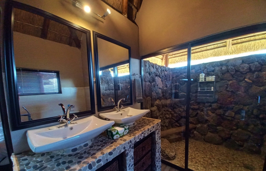 7 Bedroom Property for Sale in Vaalwater Limpopo