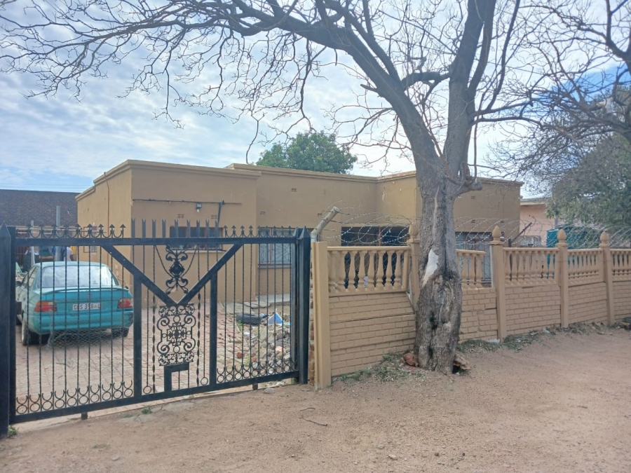 4 Bedroom Property for Sale in Seshego B Limpopo