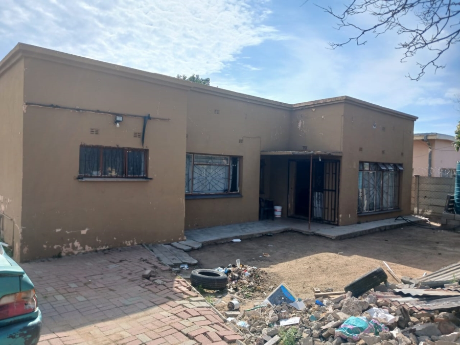 4 Bedroom Property for Sale in Seshego B Limpopo