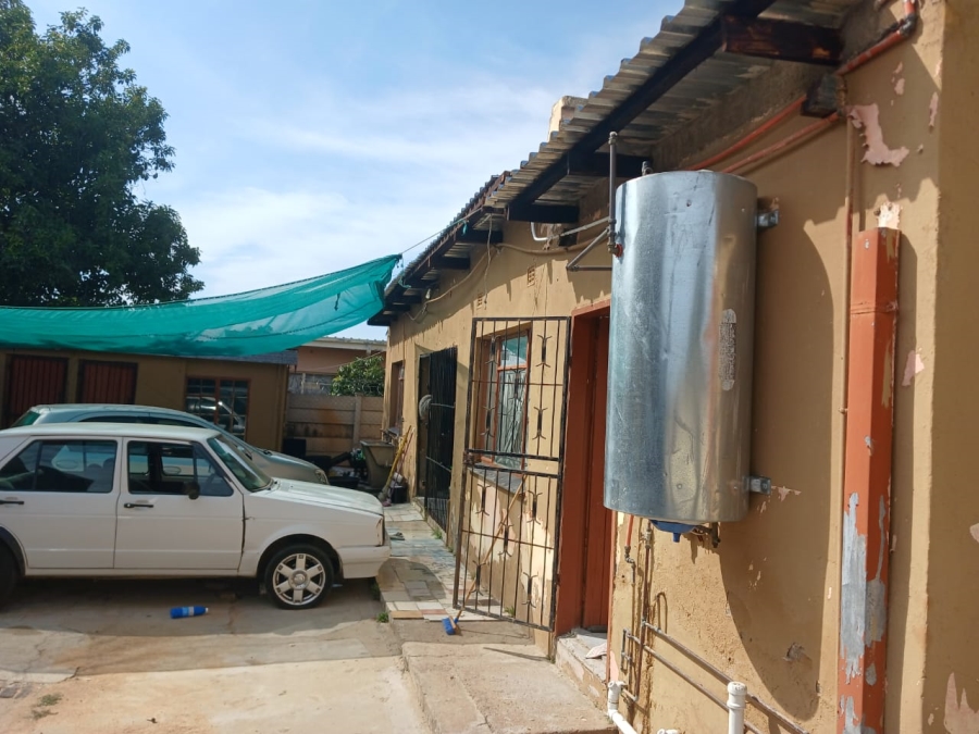 4 Bedroom Property for Sale in Seshego B Limpopo