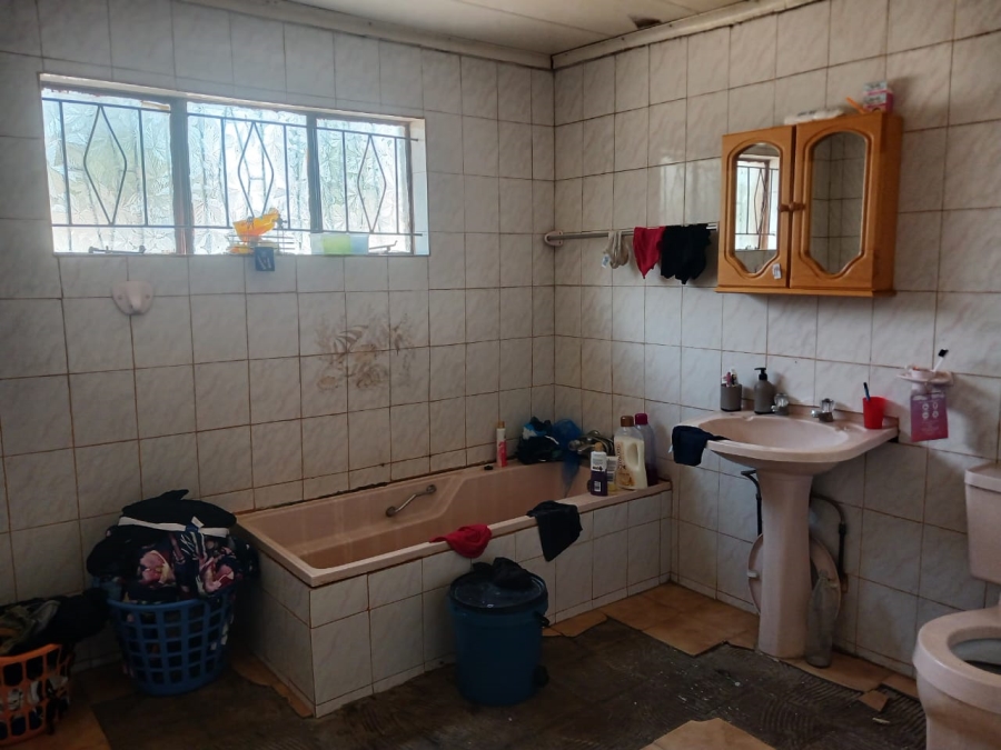 4 Bedroom Property for Sale in Seshego B Limpopo