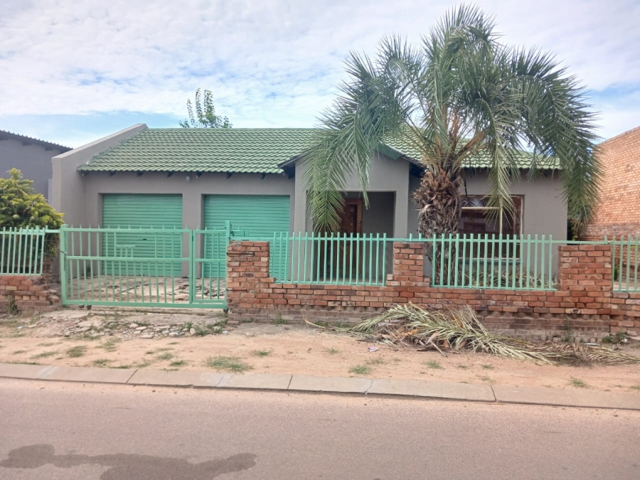 3 Bedroom Property for Sale in Seshego 9B Limpopo