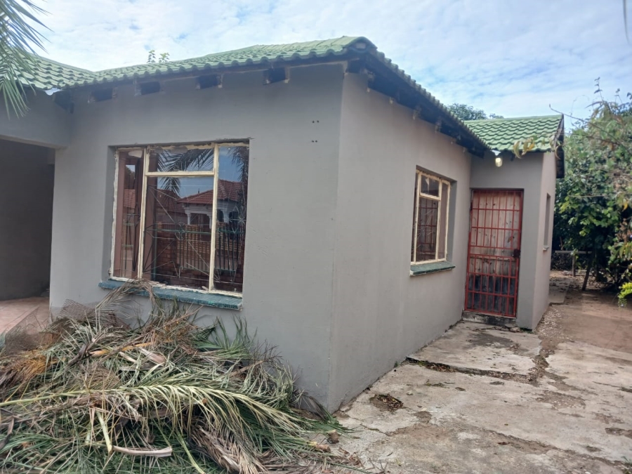 3 Bedroom Property for Sale in Seshego 9B Limpopo
