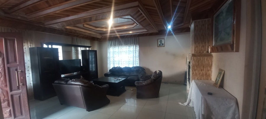 5 Bedroom Property for Sale in Flora Park Limpopo