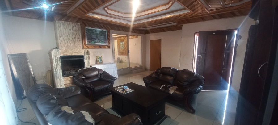 5 Bedroom Property for Sale in Flora Park Limpopo