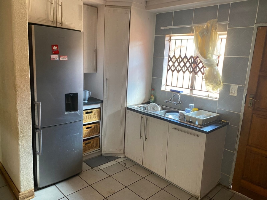 5 Bedroom Property for Sale in Flora Park Limpopo