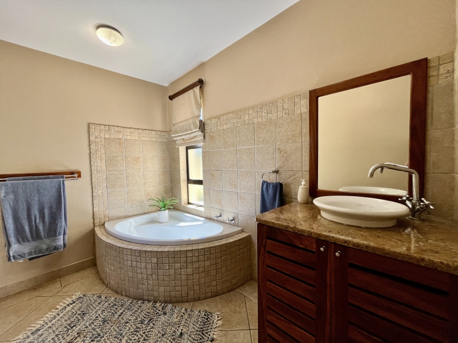 6 Bedroom Property for Sale in Zebula Golf Estate Limpopo