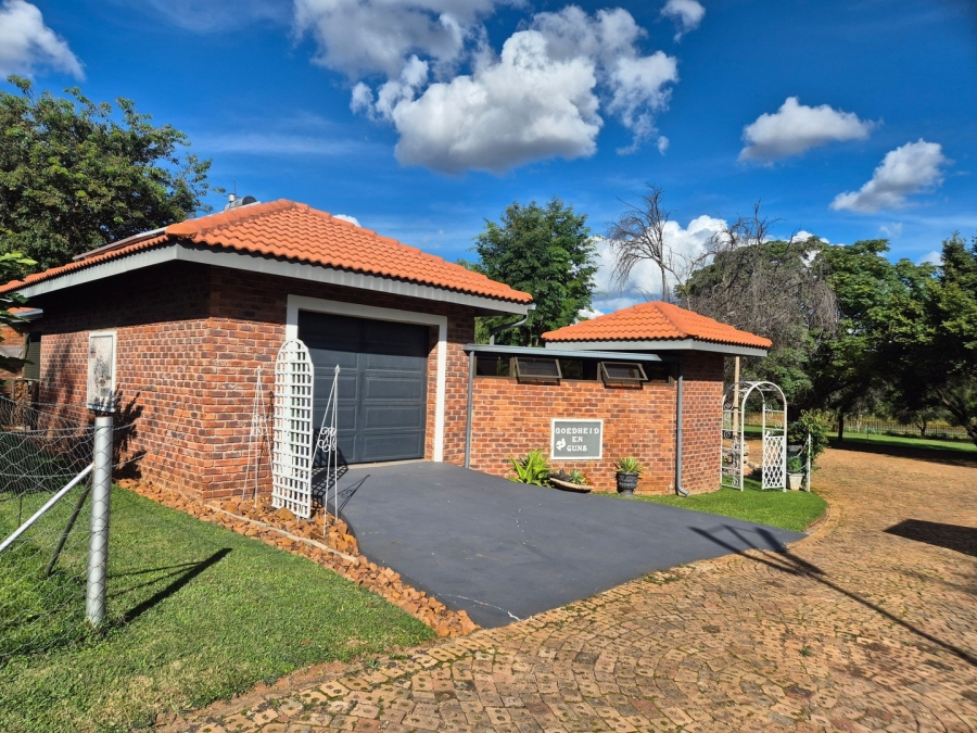 1 Bedroom Property for Sale in Mookgopong Limpopo
