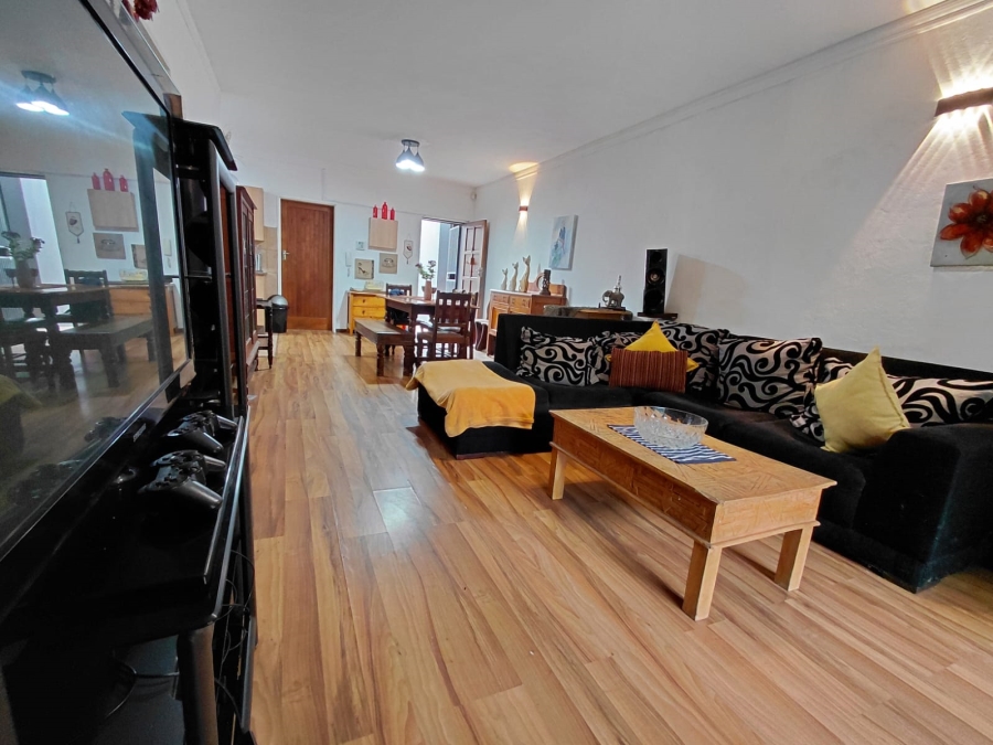 1 Bedroom Property for Sale in Hospitaalpark Limpopo