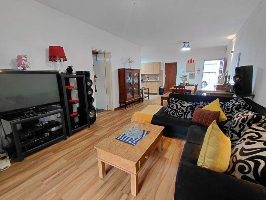 1 Bedroom Property for Sale in Hospitaalpark Limpopo