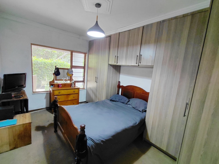 1 Bedroom Property for Sale in Hospitaalpark Limpopo