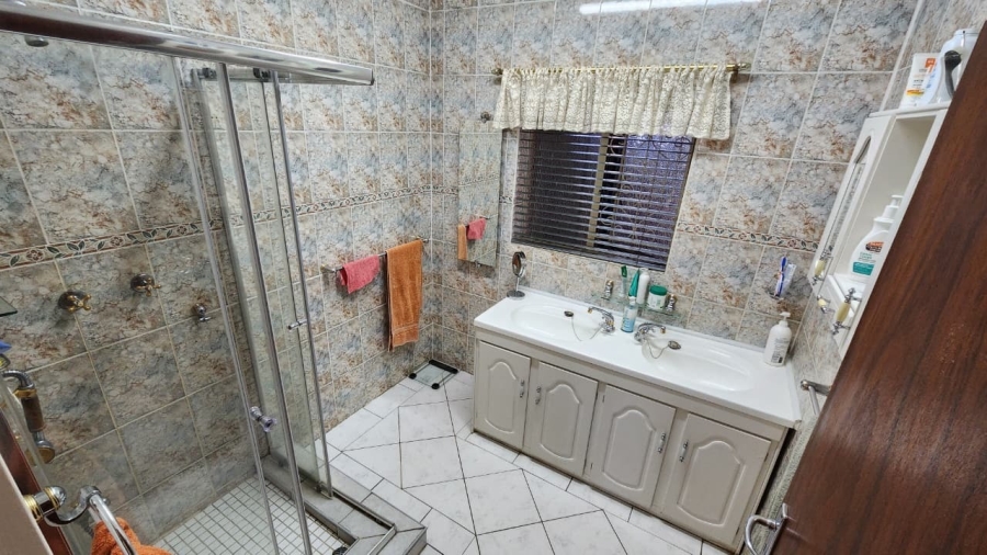 3 Bedroom Property for Sale in Hospitaalpark Limpopo