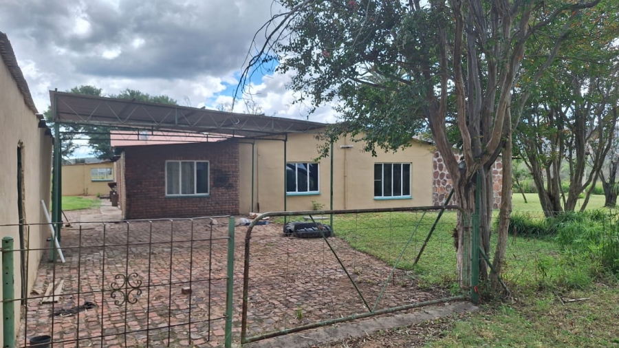 6 Bedroom Property for Sale in Modimolle Limpopo