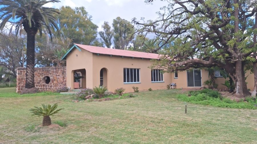 6 Bedroom Property for Sale in Modimolle Limpopo