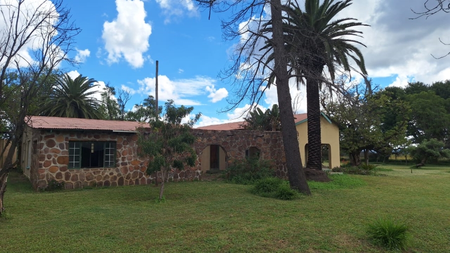 6 Bedroom Property for Sale in Modimolle Limpopo