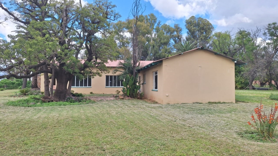 6 Bedroom Property for Sale in Modimolle Limpopo