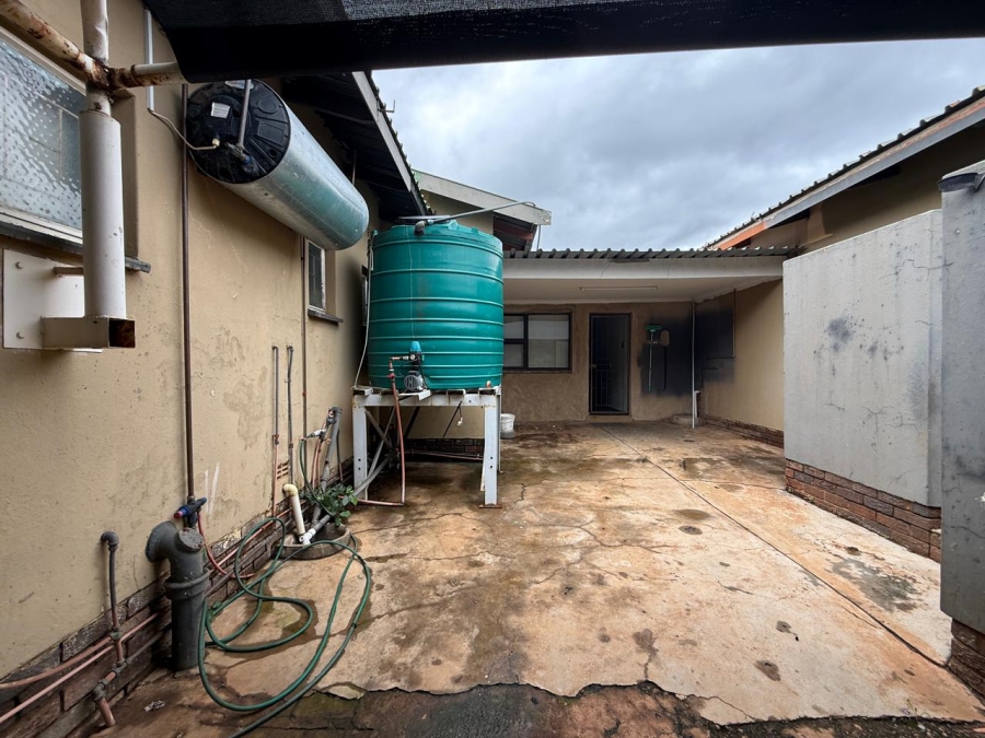 4 Bedroom Property for Sale in Kameeldoringpark Limpopo