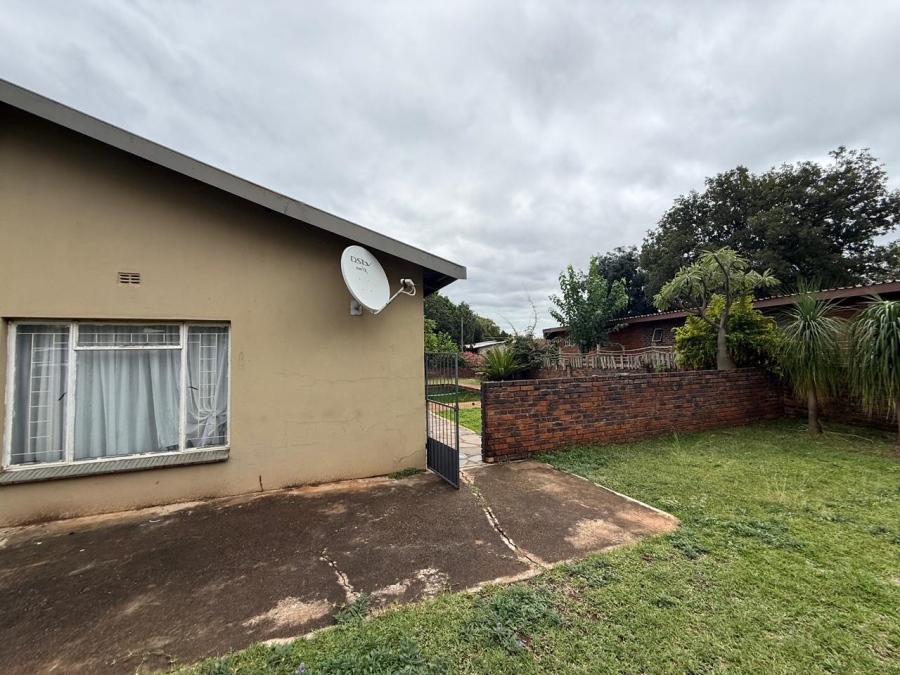 4 Bedroom Property for Sale in Kameeldoringpark Limpopo
