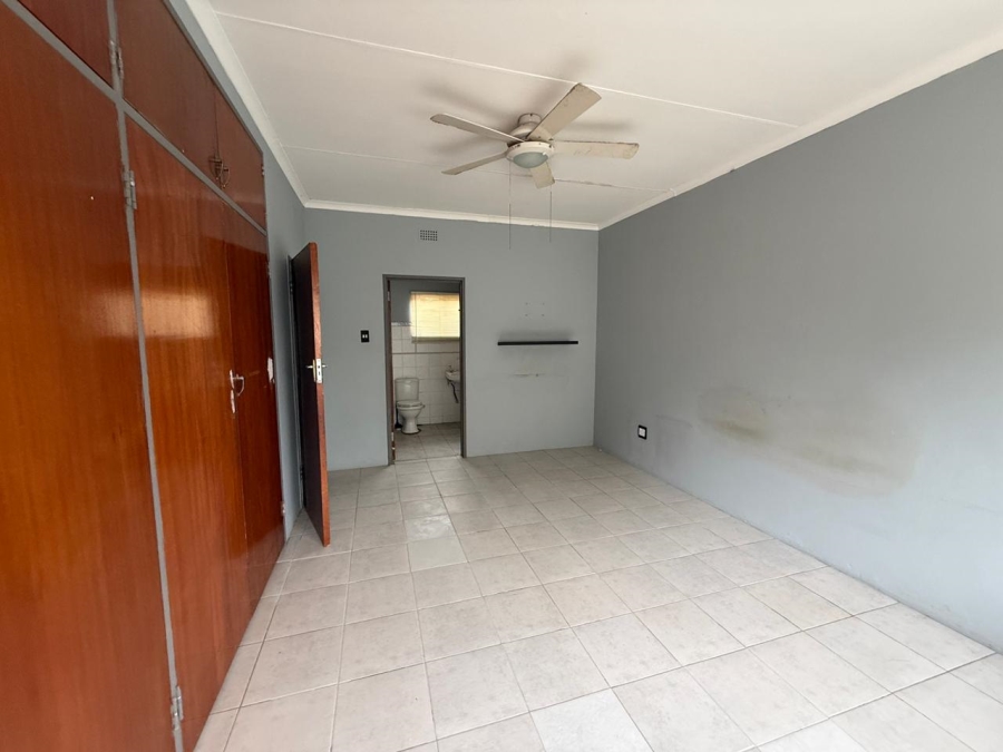 4 Bedroom Property for Sale in Kameeldoringpark Limpopo