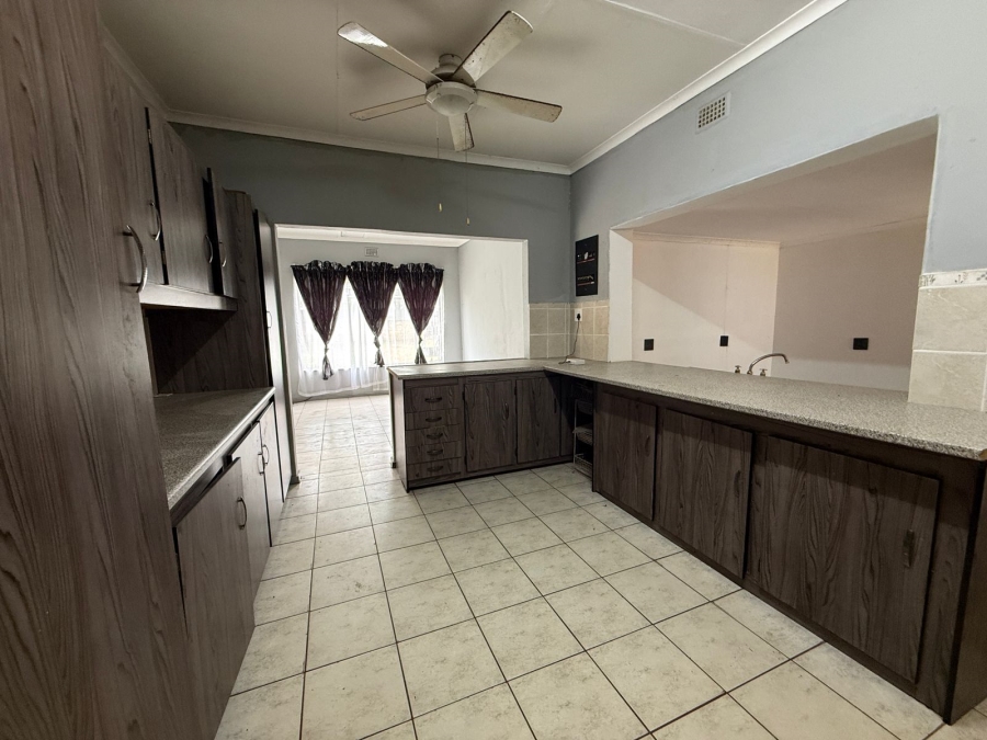 4 Bedroom Property for Sale in Kameeldoringpark Limpopo
