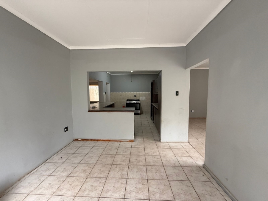 4 Bedroom Property for Sale in Kameeldoringpark Limpopo