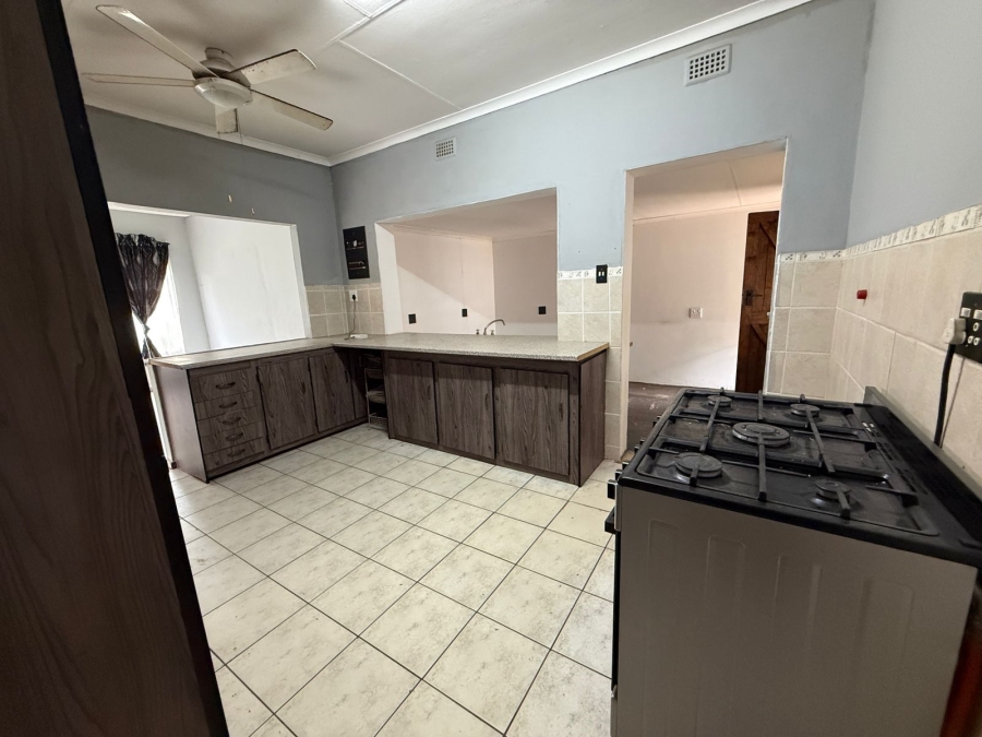 4 Bedroom Property for Sale in Kameeldoringpark Limpopo