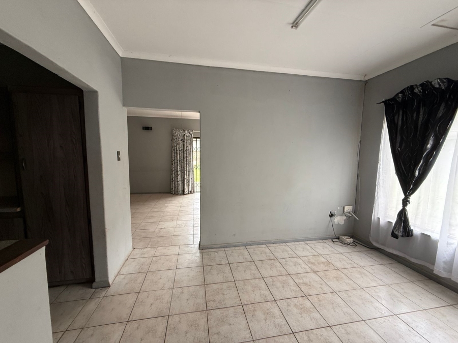 4 Bedroom Property for Sale in Kameeldoringpark Limpopo