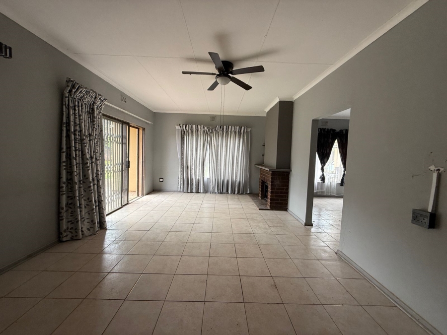 4 Bedroom Property for Sale in Kameeldoringpark Limpopo