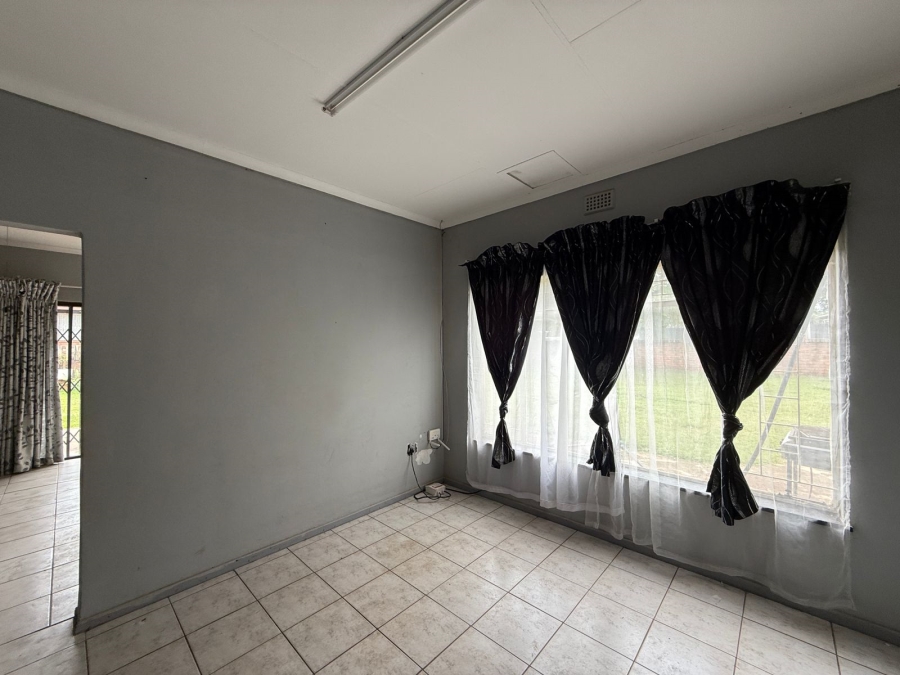 4 Bedroom Property for Sale in Kameeldoringpark Limpopo