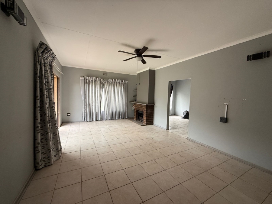 4 Bedroom Property for Sale in Kameeldoringpark Limpopo