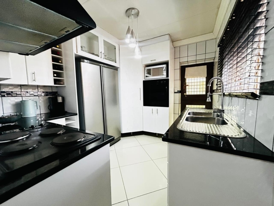 3 Bedroom Property for Sale in Akasia Limpopo