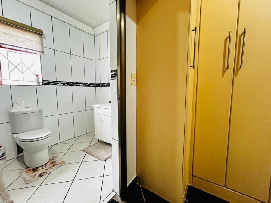 3 Bedroom Property for Sale in Akasia Limpopo