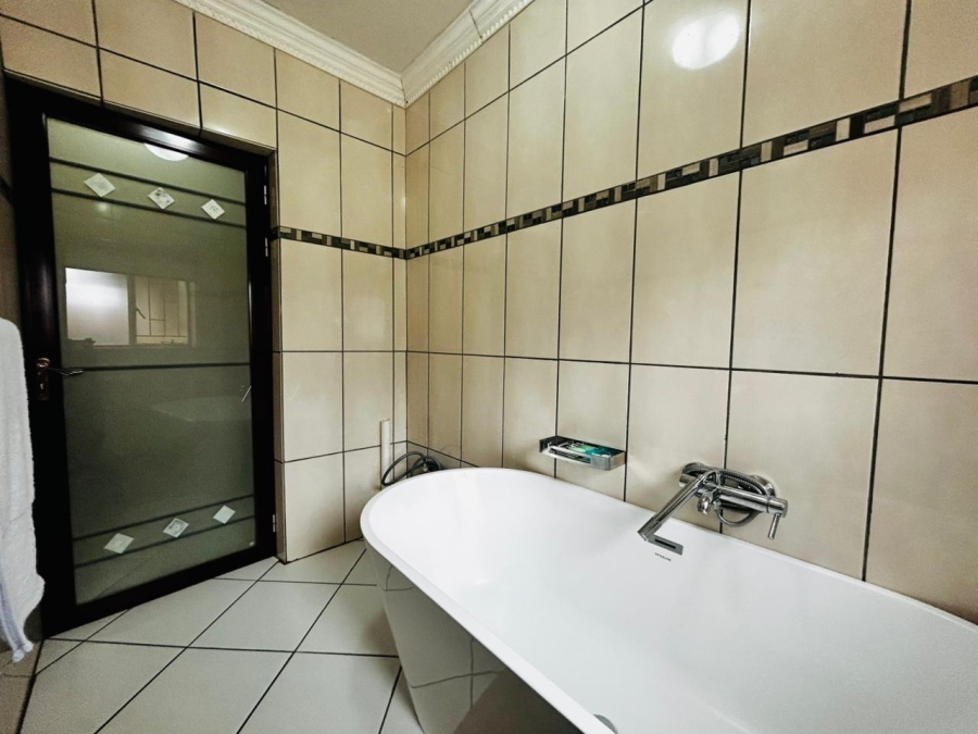 3 Bedroom Property for Sale in Akasia Limpopo