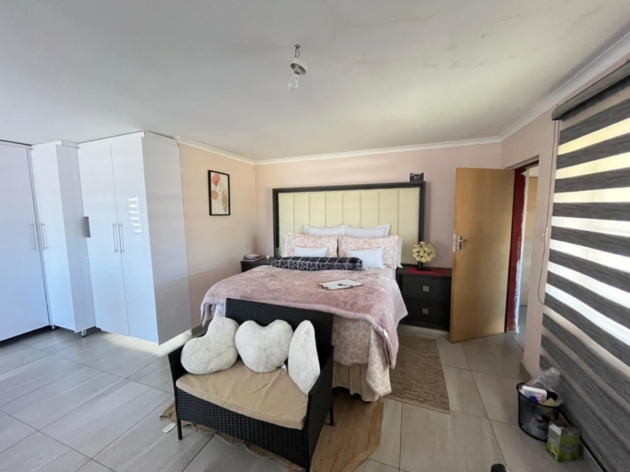 5 Bedroom Property for Sale in Phalaborwa Rural Limpopo