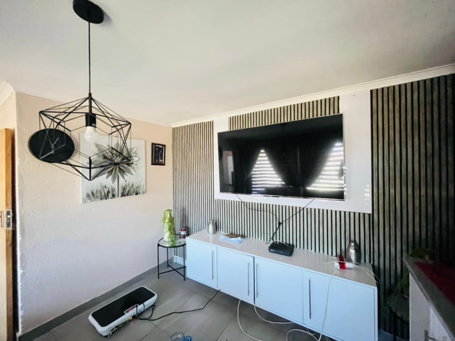 5 Bedroom Property for Sale in Phalaborwa Rural Limpopo