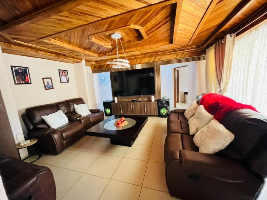 5 Bedroom Property for Sale in Phalaborwa Rural Limpopo