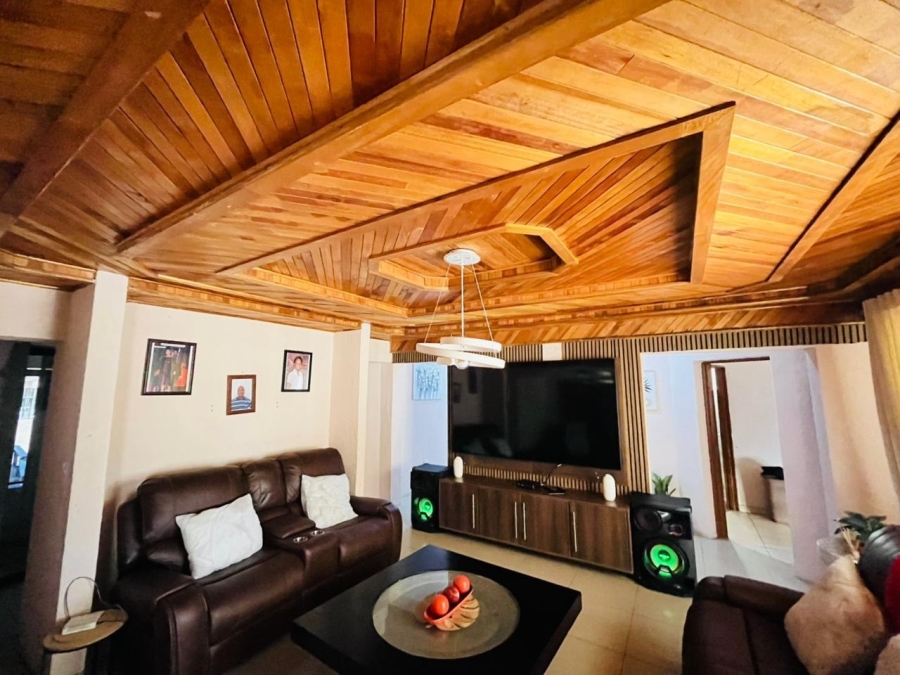 5 Bedroom Property for Sale in Phalaborwa Rural Limpopo